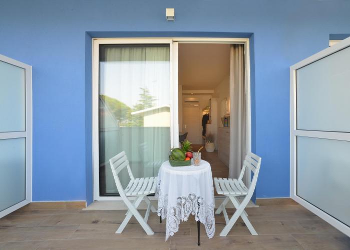 9867FC43-952F-4783-ADE4-9CD8C881F651