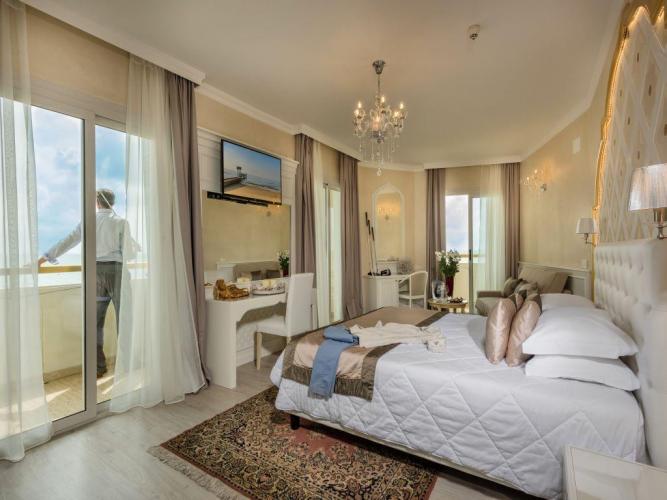 ROYAL JUNIOR SUITE 1024