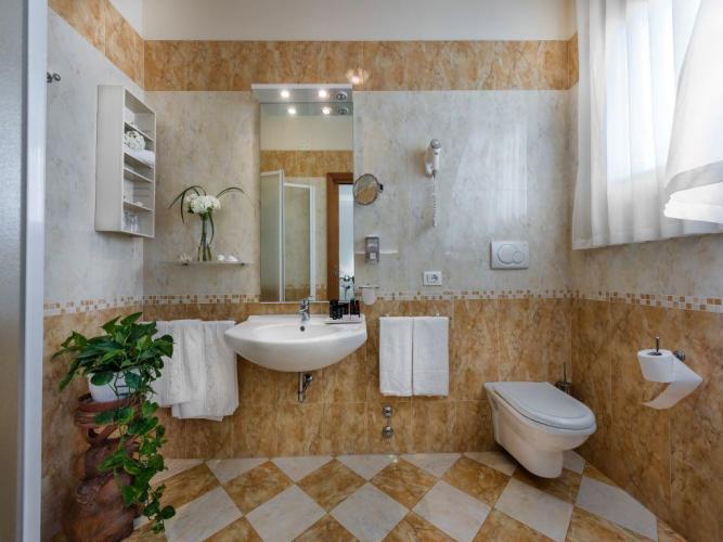 BAGNO JUNIOR SUITE CLASSIC 2 1024