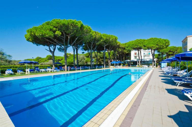 20120908-Hotel-King-Jesolo_PISCINA_DSC1185