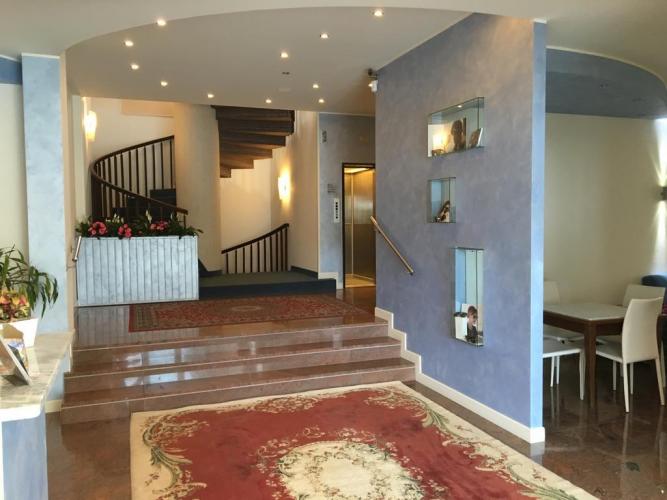 La Bussola ingresso.jpg