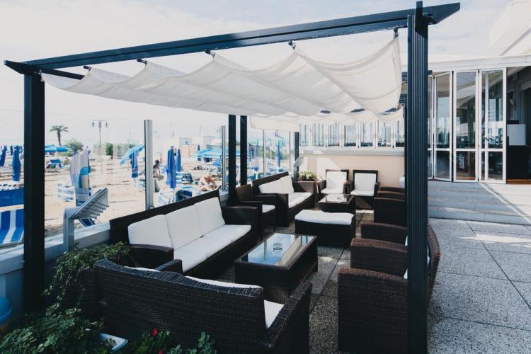 La Bussola living outdoor.jpg