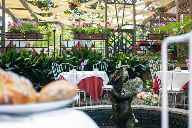 sala colazioni aperto 1