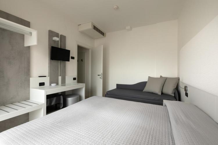 Kennedy camera 3.jpg