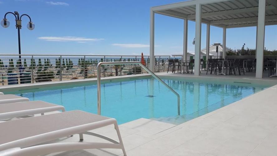 Corallo terrazza frontemare.jpg