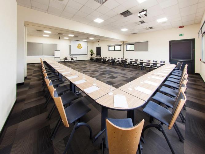 Tulip Inn_sala riunioni