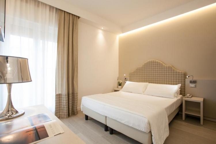 Grottamare camera 1.jpg