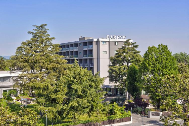 Facciata B Harrys Garden 2022 OS