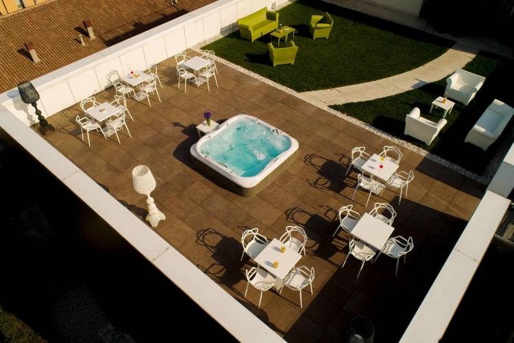 Piscina Idromassaggio