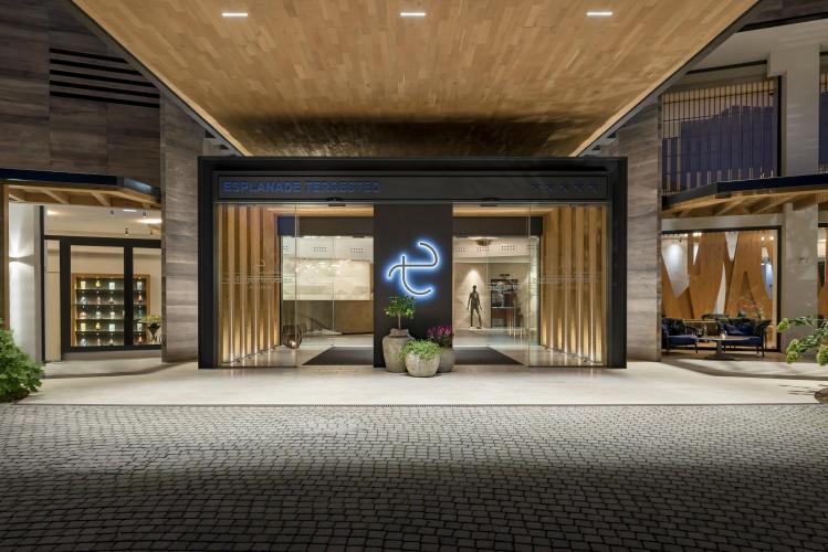 Esplanade Tergesteo Entrance