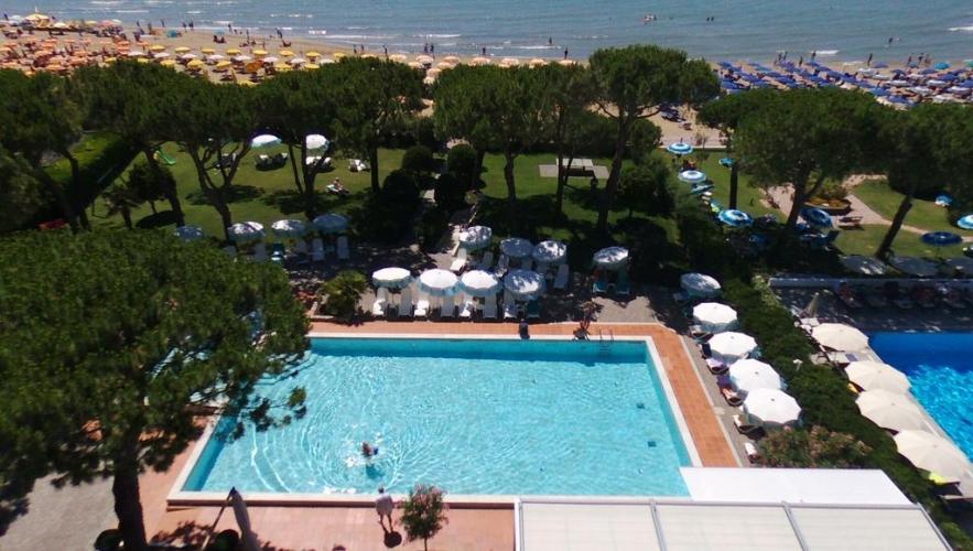 Bauer vista mare piscina