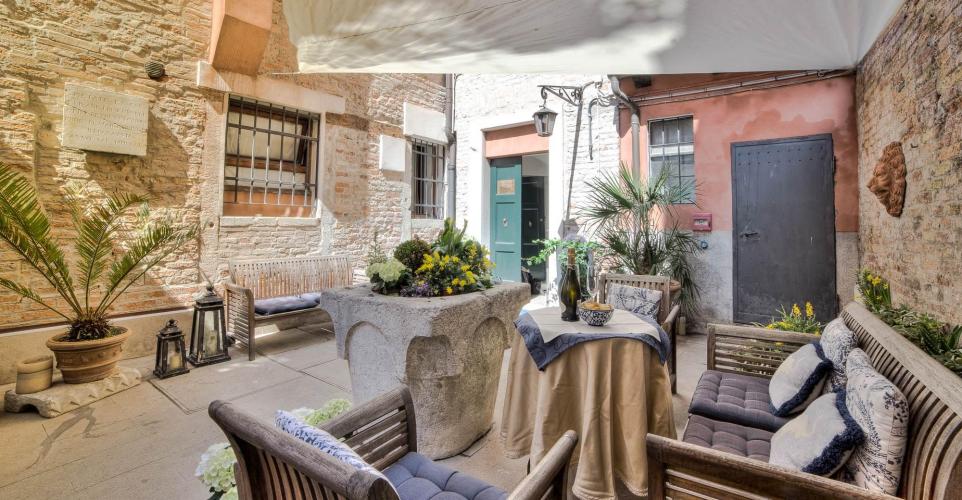 IMG_2544_5_6_tonemapped