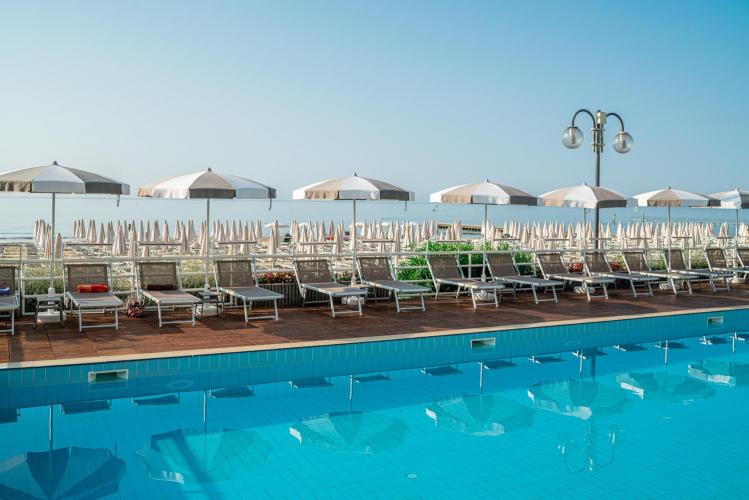 hotel astor jesolo - piscina
