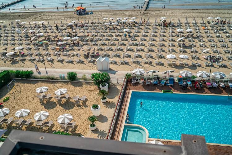 hotel astor jesolo - piscina frontemare