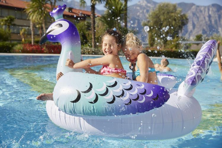 20180930_Majestic_M10_Pool_Kids_034