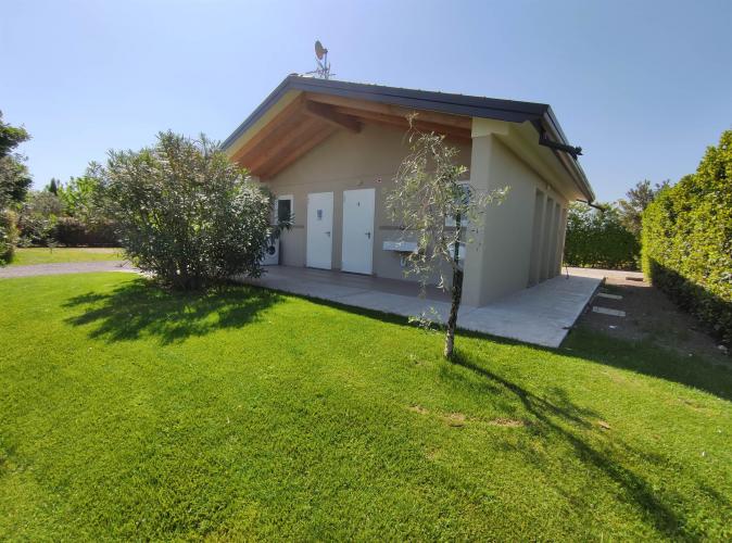 campingoasidelgarda-private-bathroom