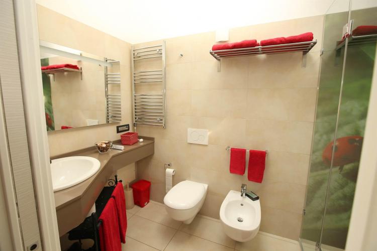 Bagno camera Rossa