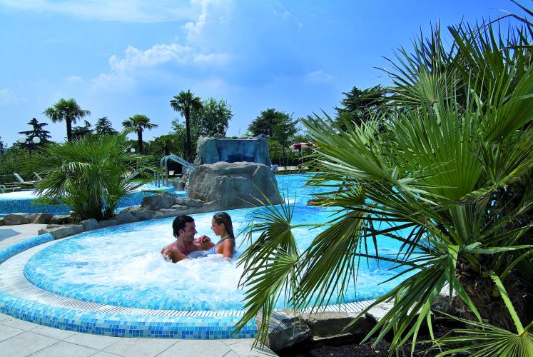 hotel-alba-piscina-esterna copia