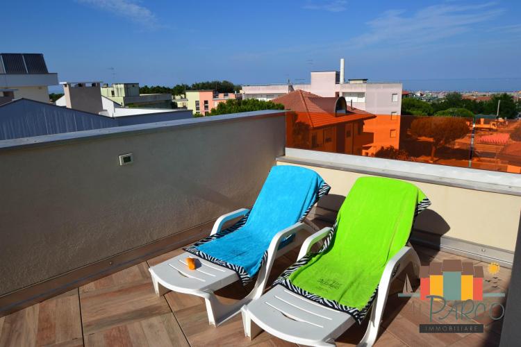 Le Primule terrazza solarium vista mare - Immobili