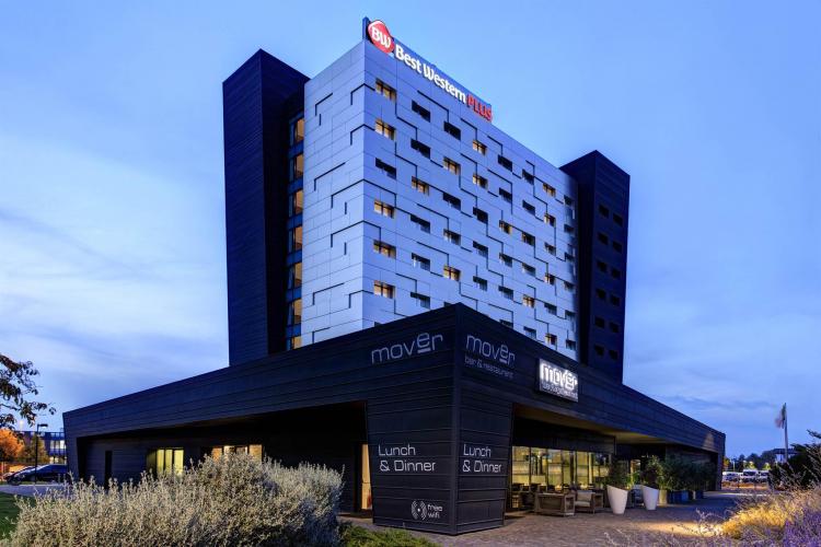 BW Plus Quid Hotel Venice - esterno by night