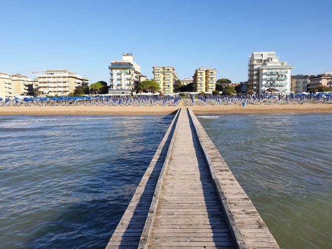 Hotel Svezia & Scandinavia view from the beach