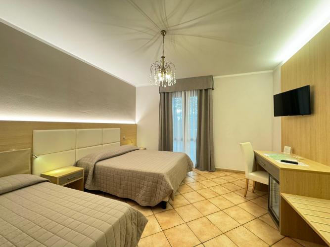 STANDARD TRIPLA 2-106