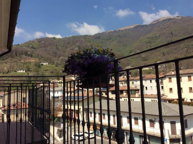 B7332401-E69A-4E6A-92D6-2B5FCE941B0E