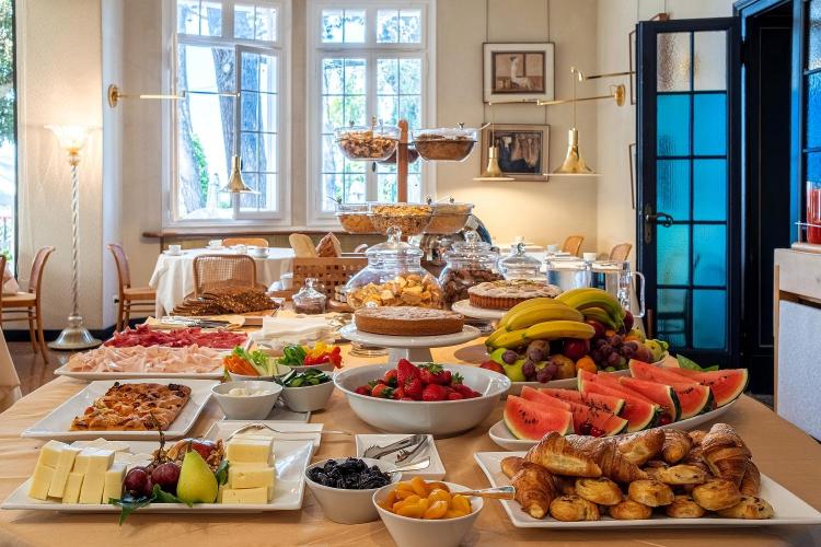 BUFFET BREAKFAST (6)