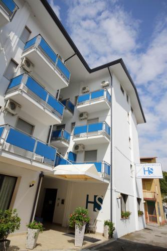 nuove_foto_esterno_hotel_Serenella_Jesolo (2)