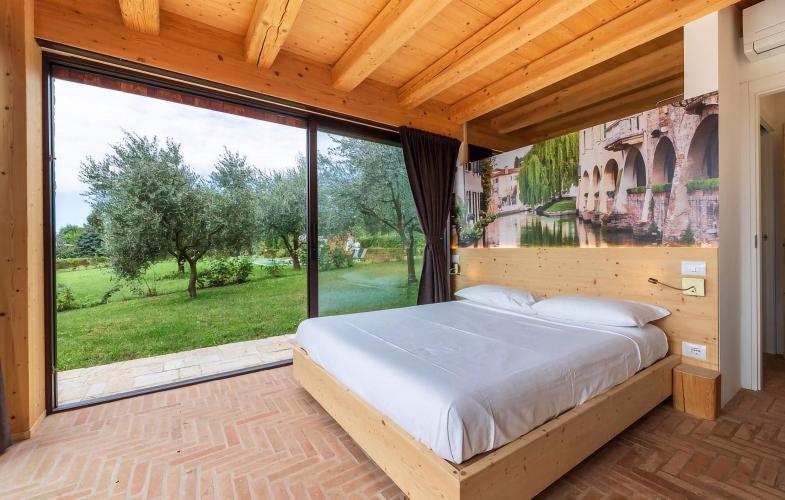 ivc332_bed_03-2048x1304-4096x2608