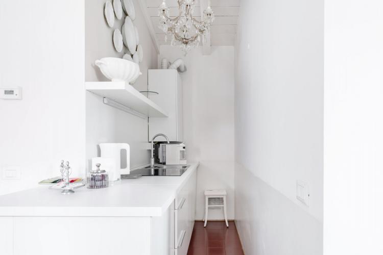 f7faa780-e77e-4a60-8132-13825b1a238e