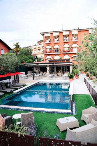 H.CAMINETTO FACCIATA2