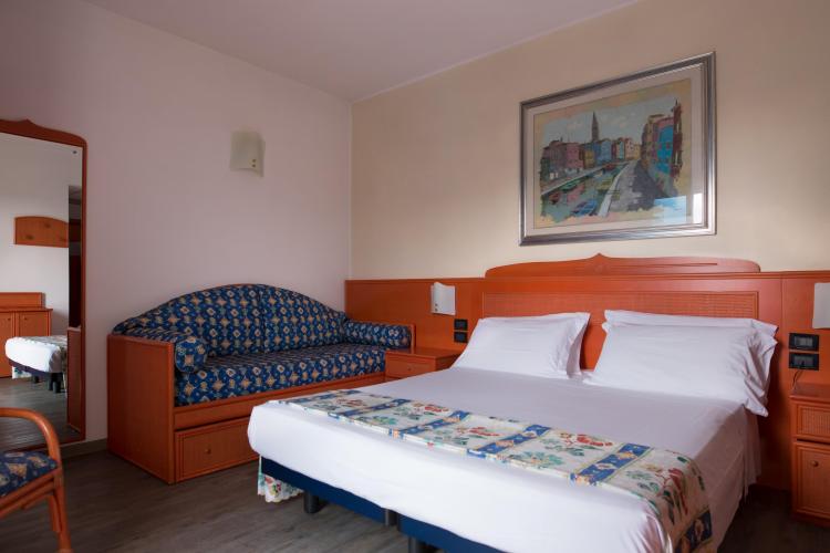 BRI  DOPPIA CON TERZO LETTO STANDARD3