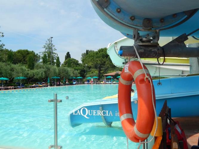 C.LA QUERCIA PISCINA2
