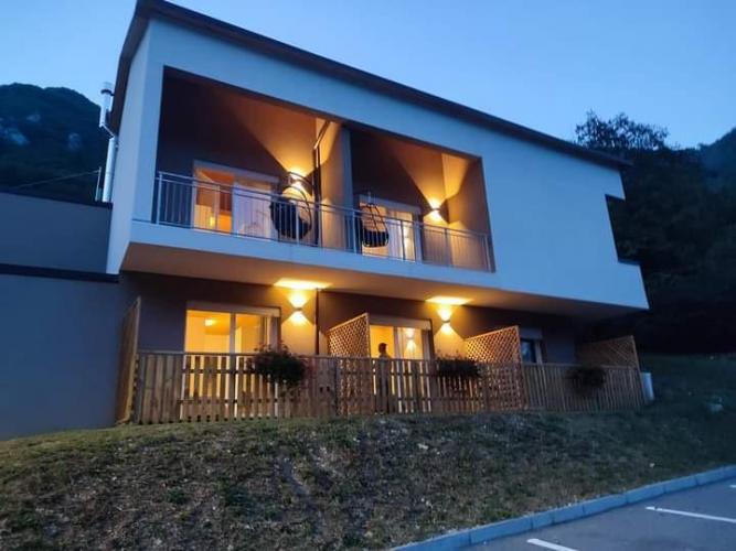 f46411f2-9839-4a6f-ba56-cadc758bed73