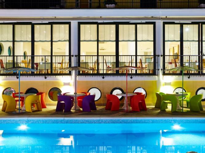 terrazza piscina termini jesolo