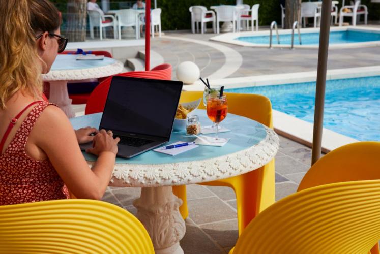 Foto wifi a bordo piscina Jesolo