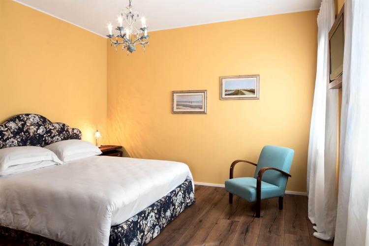 Camera_6_Fiori_IMG_0729_Native