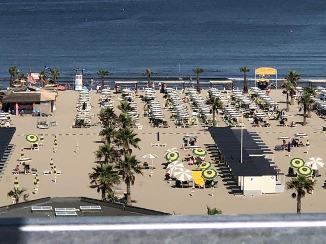 2 - VEDUTA CAMERA SEA-VIEW