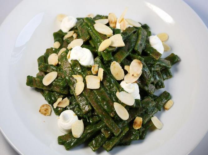 Pizzoccheri con crema di ortica e robiola