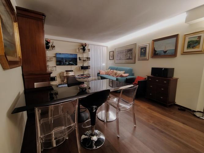 22B0A80C-D5B8-47B2-93D1-0EBD9C4E000B