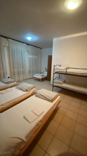 camera multipla SAN ROCCO 6 letti