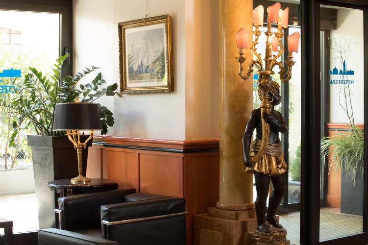 Ambienti - Dettaglio Ingresso Hall