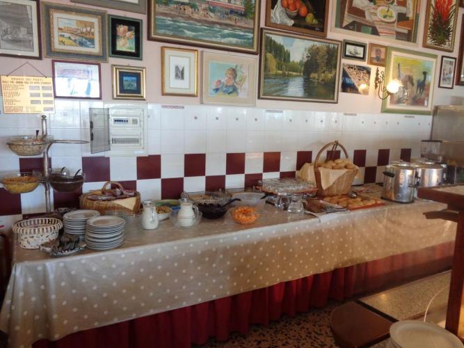 Continental colazione.jpg