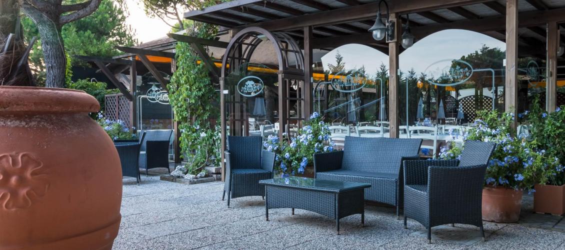 Esterno ristorante (2)