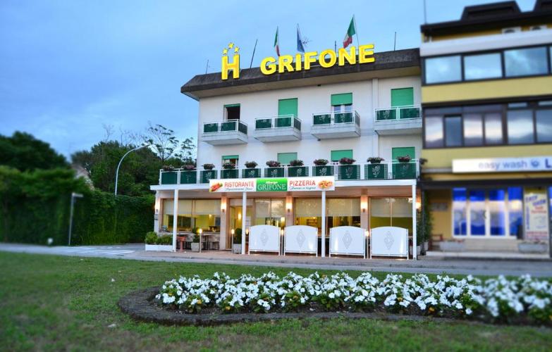 esterno-hotel_Grifone.jpg