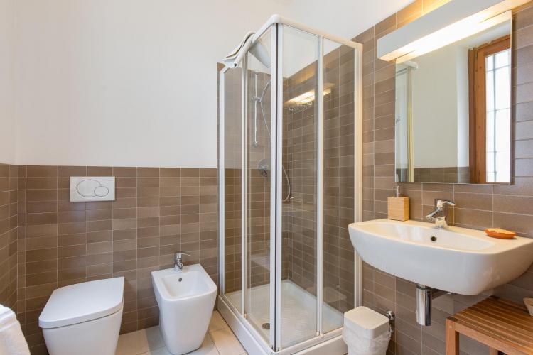 20180626 - via Manin001