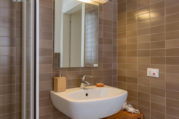 20180626 - via Manin002