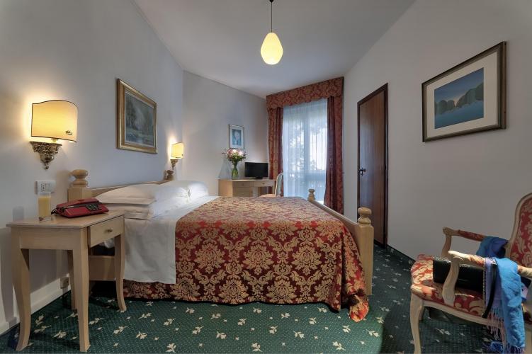 PARK HOTEL Camera MAT comunicante