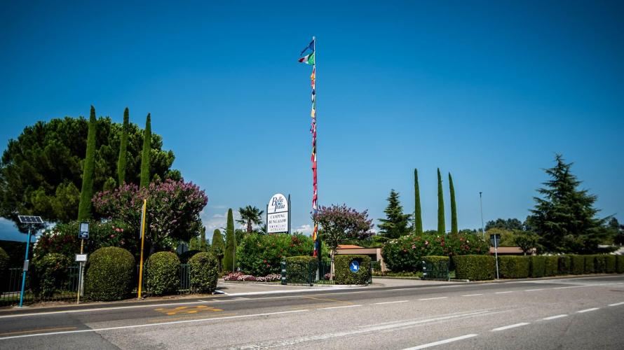CAMPING BELLA ITALIA ENTRANCE (2)